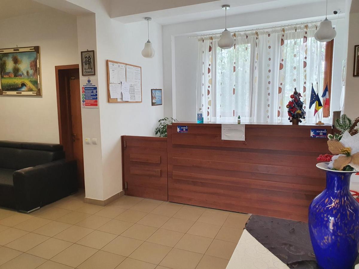 Pensiunea Anais Tetoiu المظهر الخارجي الصورة